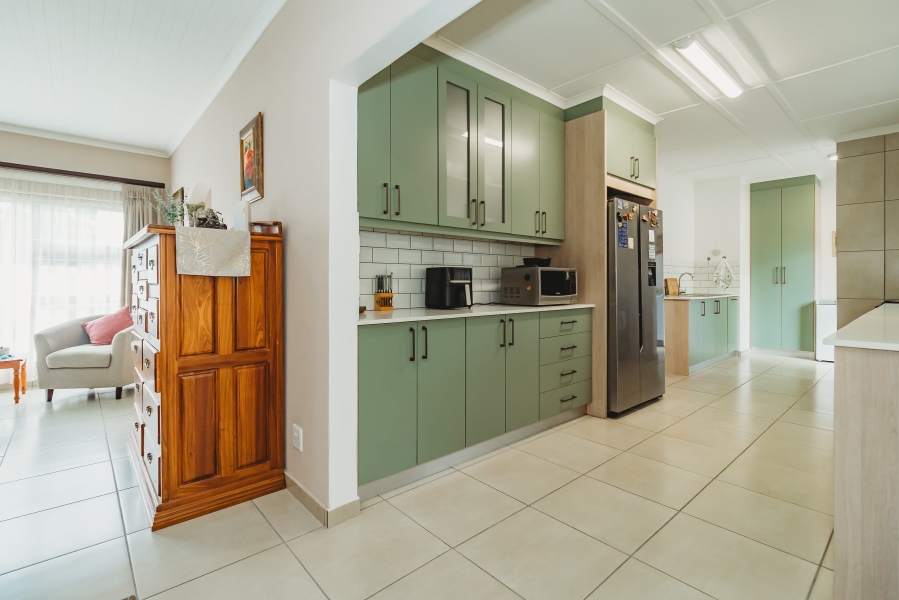 3 Bedroom Property for Sale in Denver Park Western Cape